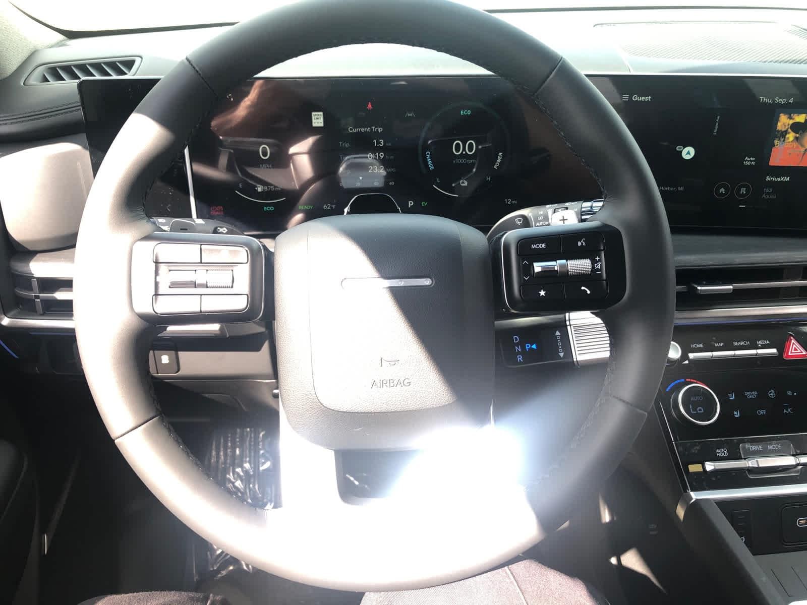 2026 Hyundai Santa Fe Limited - Photo 9