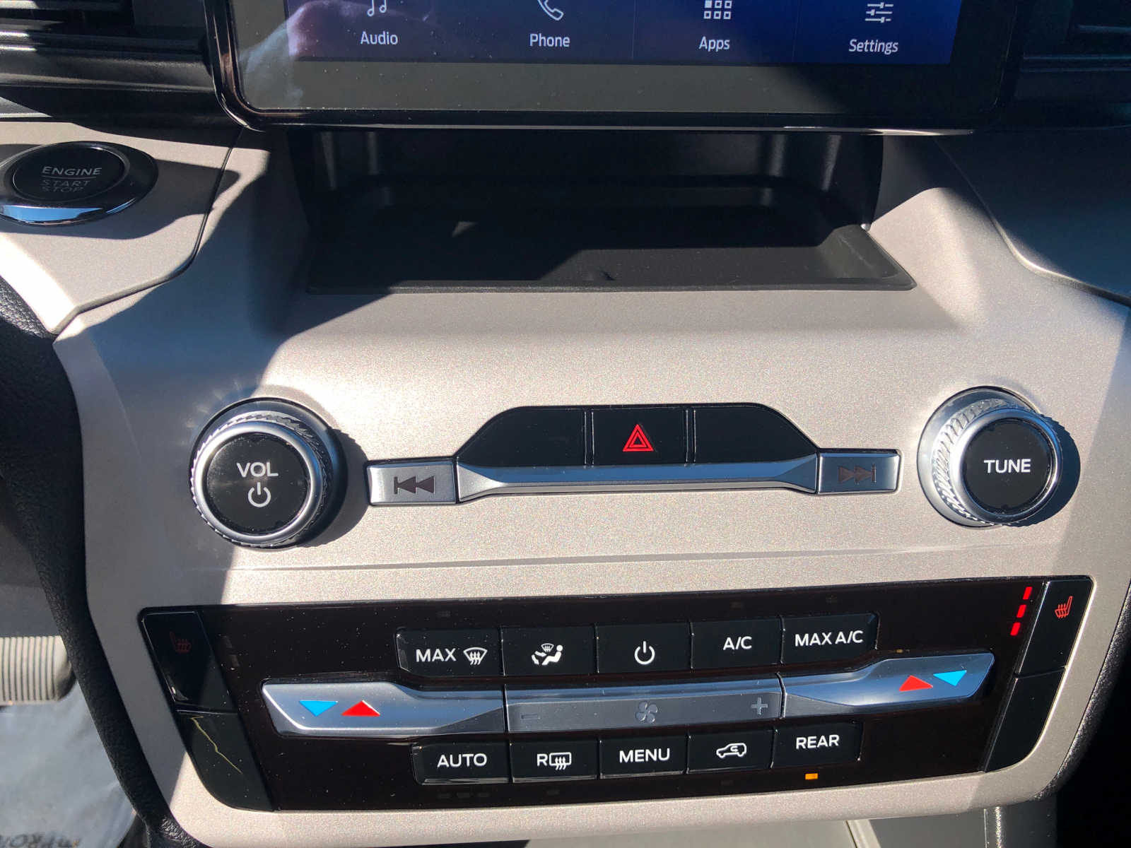 2023 Ford Explorer XLT - Photo 11