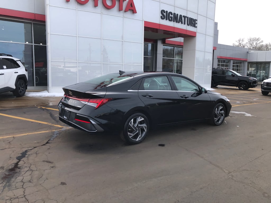 Certified 2024 Hyundai Elantra Limited IVT