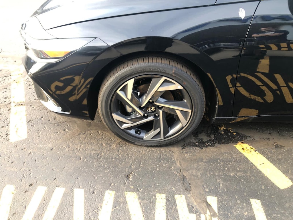 New 2026 Hyundai Elantra Hybrid Limited Sedan