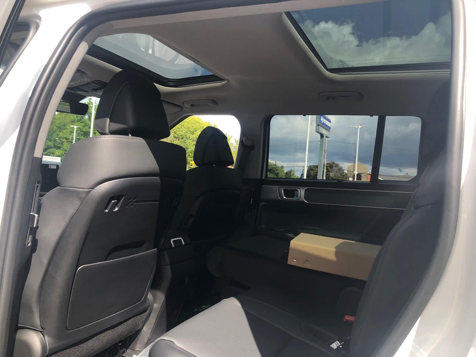 2026 Hyundai Santa Fe Limited - Photo 27