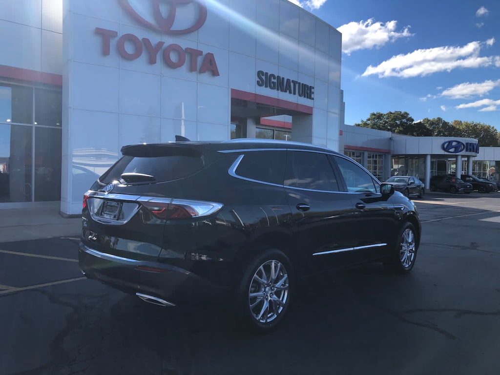 Used 2022 Buick Enclave Essence AWD