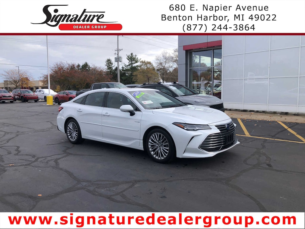 Used 2019 Toyota Avalon Hybrid Limited (Natl)