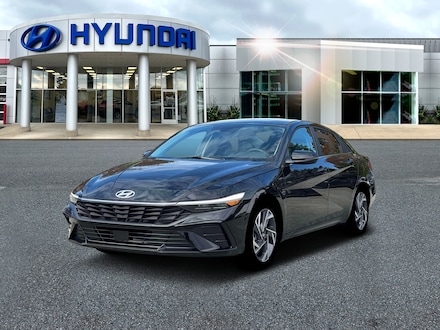 2026 Hyundai Elantra Limited IVT