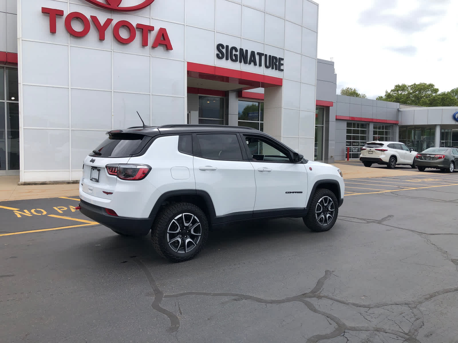 Used 2024 Jeep Compass Trailhawk with VIN 3C4NJDDN7RT171389 for sale in Benton Harbor, MI