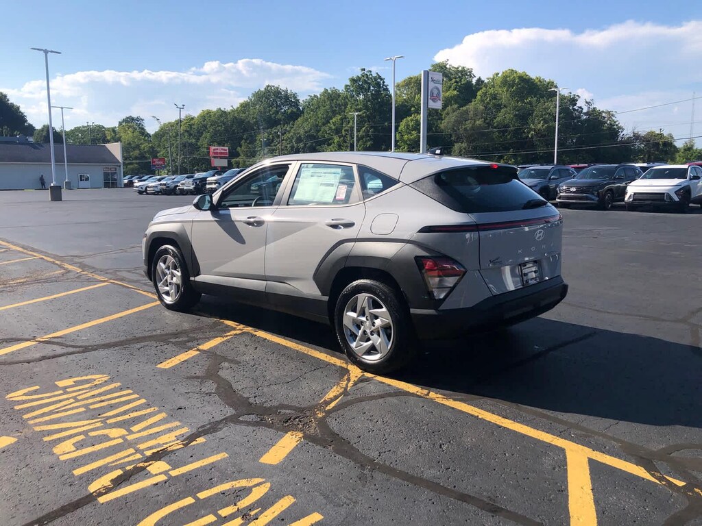 New 2027 Hyundai Kona SE FWD FWD