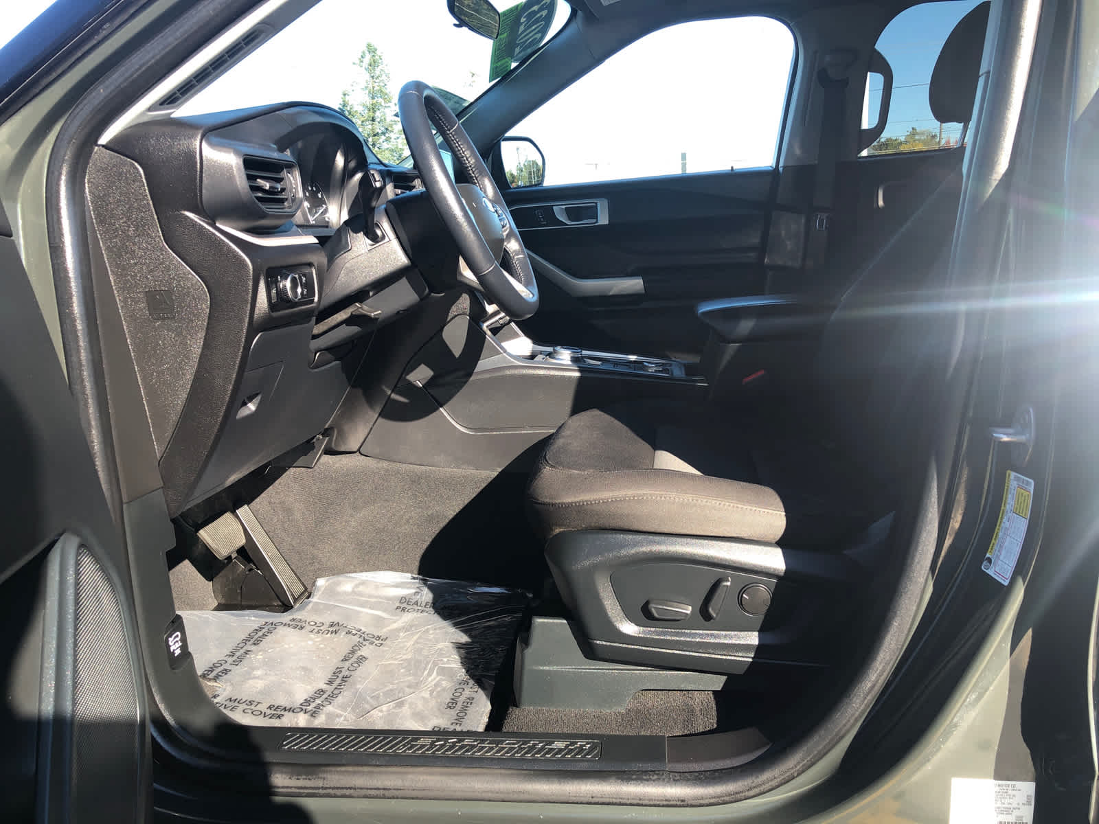 2023 Ford Explorer XLT - Photo 16