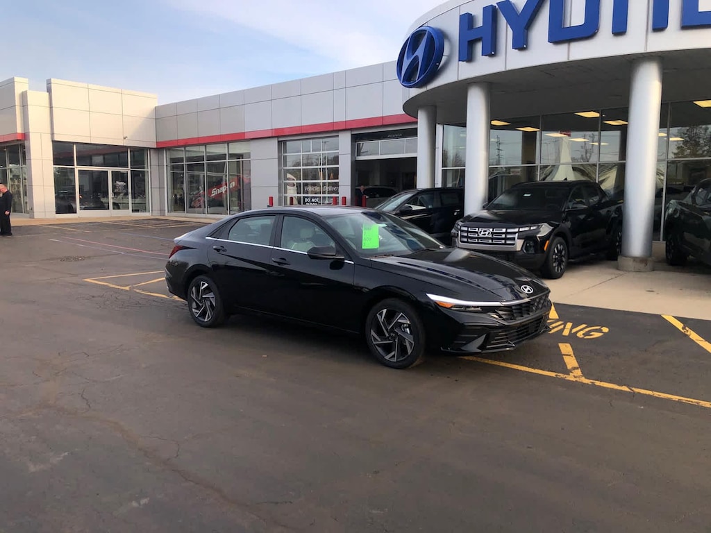 New 2026 Hyundai Elantra Hybrid Limited Sedan