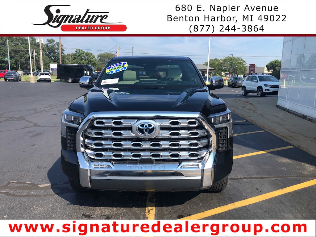 Used 2024 Toyota Tundra 1794 Edition Hybrid Crewmax 5.5 Bed (SE) CrewMax 5.5 Bed (SE)