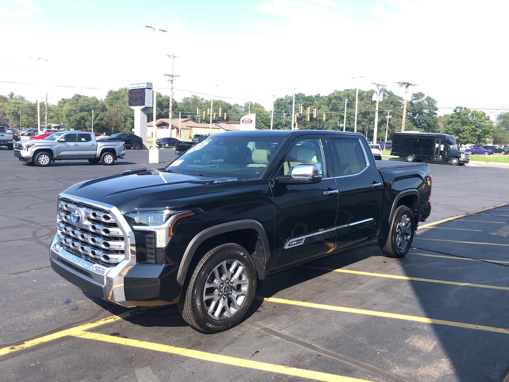 Used 2024 Toyota Tundra 1794 Edition Hybrid Crewmax 5.5 Bed (SE) CrewMax 5.5 Bed (SE)