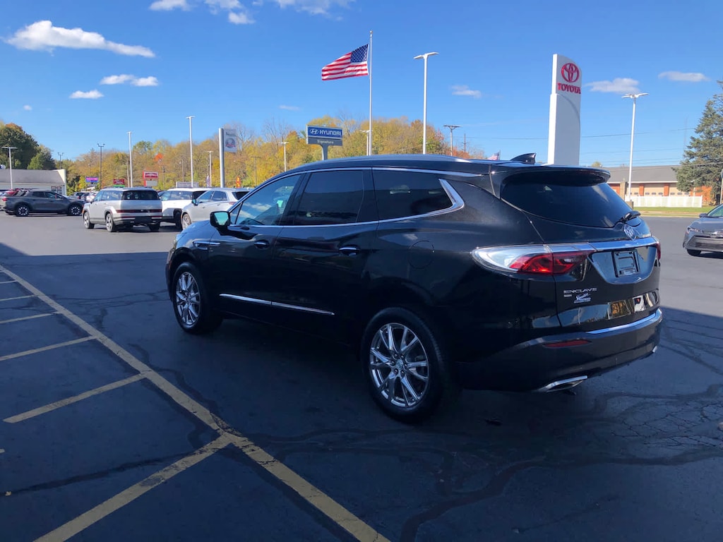 Used 2022 Buick Enclave Essence AWD