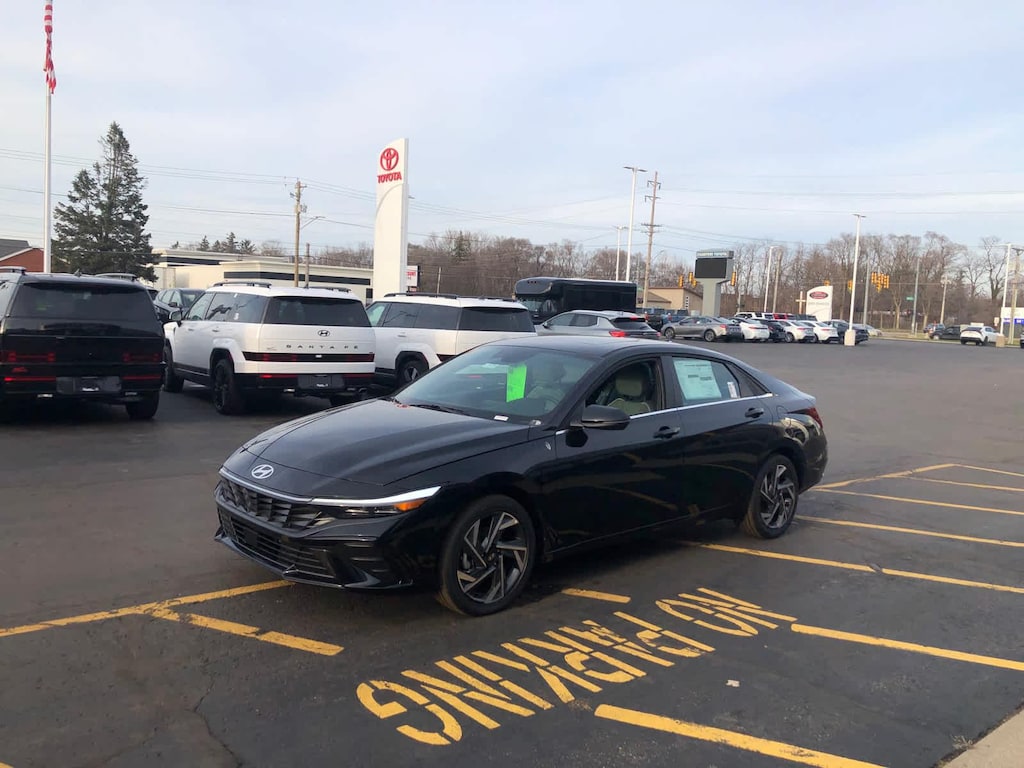 New 2026 Hyundai Elantra Hybrid Limited Sedan