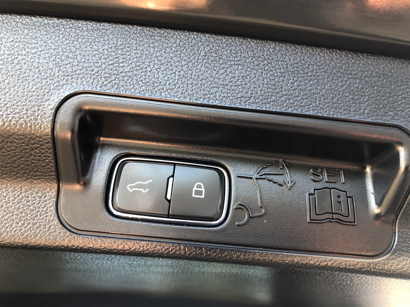 2023 Ford Explorer XLT - Photo 23