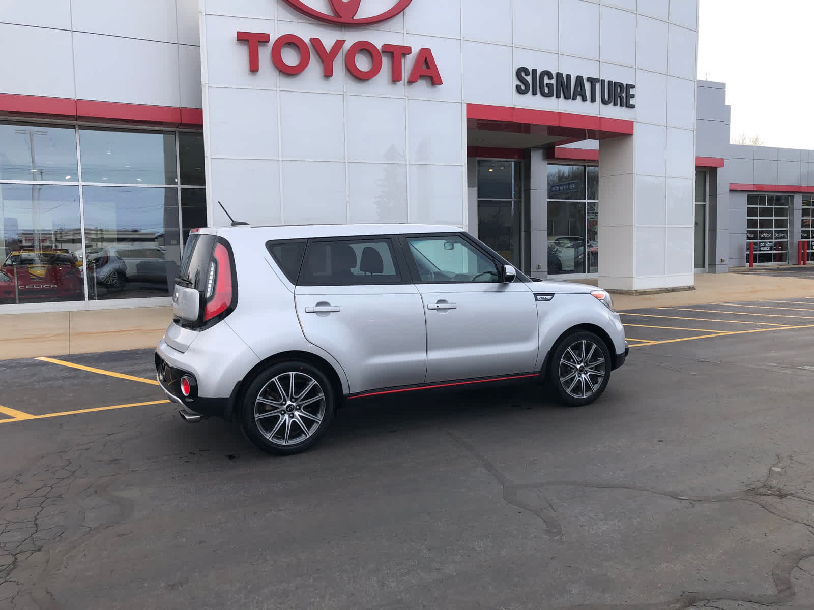 Used 2018 Kia Soul Base with VIN KNDJX3AA3J7617250 for sale in Benton Harbor, MI