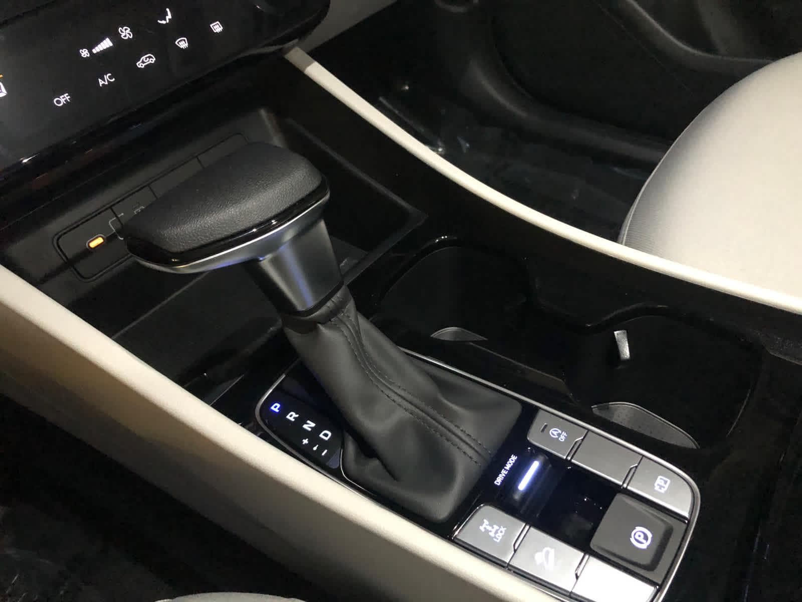 2026 Hyundai Tucson SEL - Photo 12