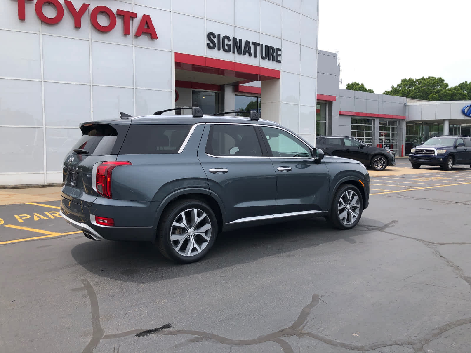 Certified 2022 Hyundai Palisade Limited with VIN KM8R5DHEXNU467373 for sale in Benton Harbor, MI