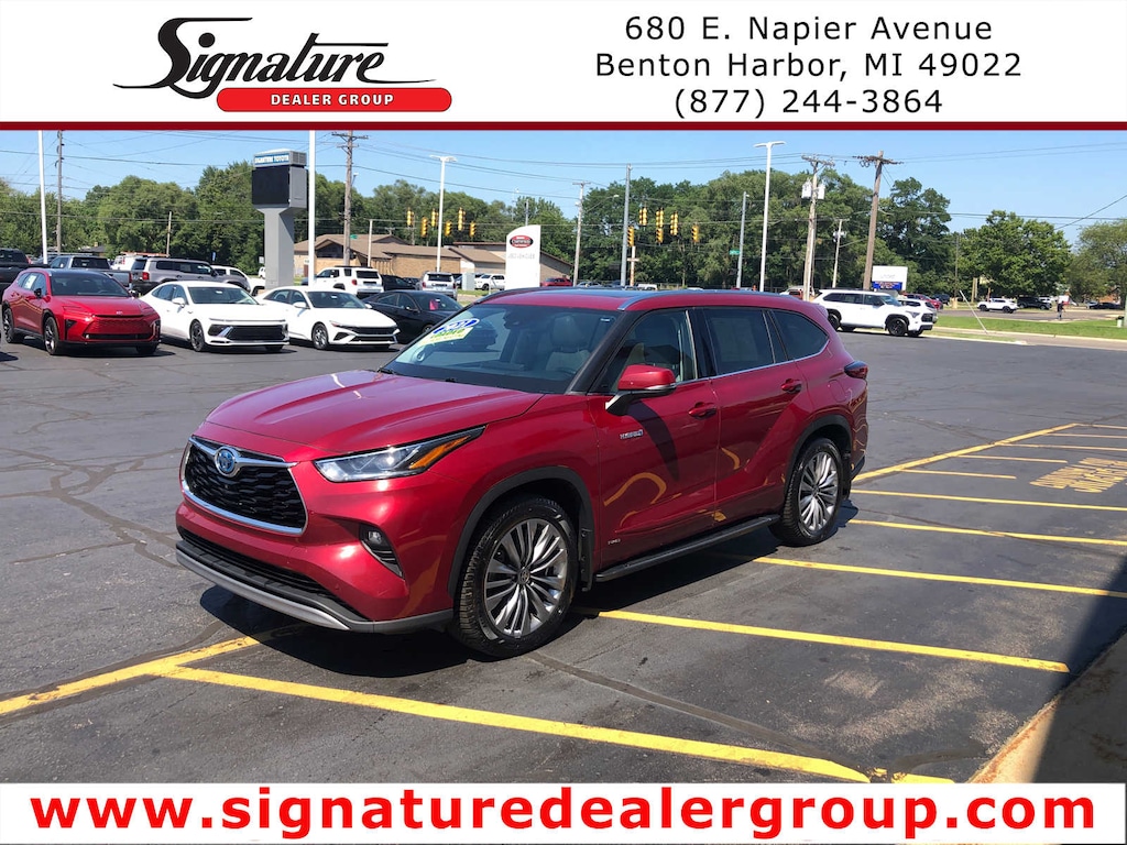 Used 2021 Toyota Highlander Hybrid Platinum AWD (Natl)