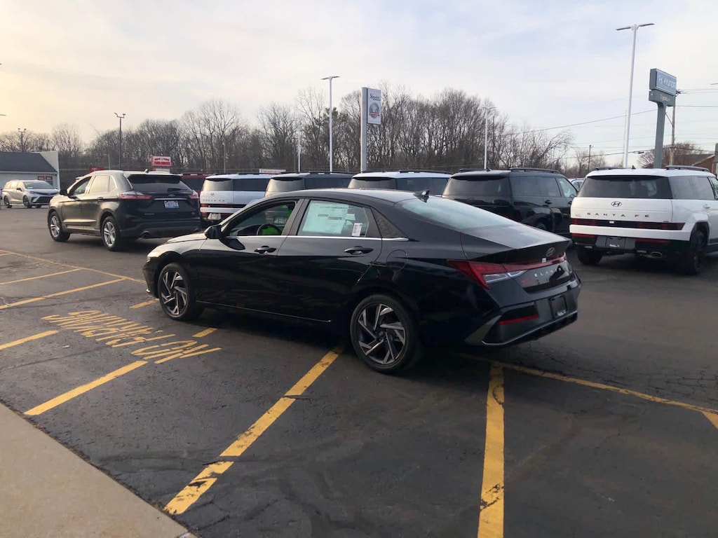 New 2026 Hyundai Elantra Hybrid Limited Sedan