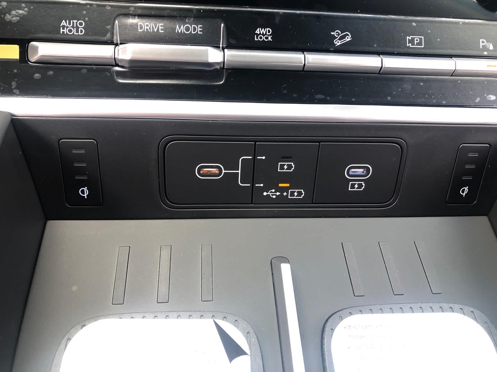 2026 Hyundai Santa Fe Limited - Photo 19