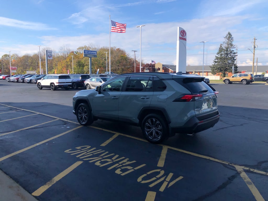 Used 2022 Toyota RAV4 Hybrid XLE Premium AWD (Natl)