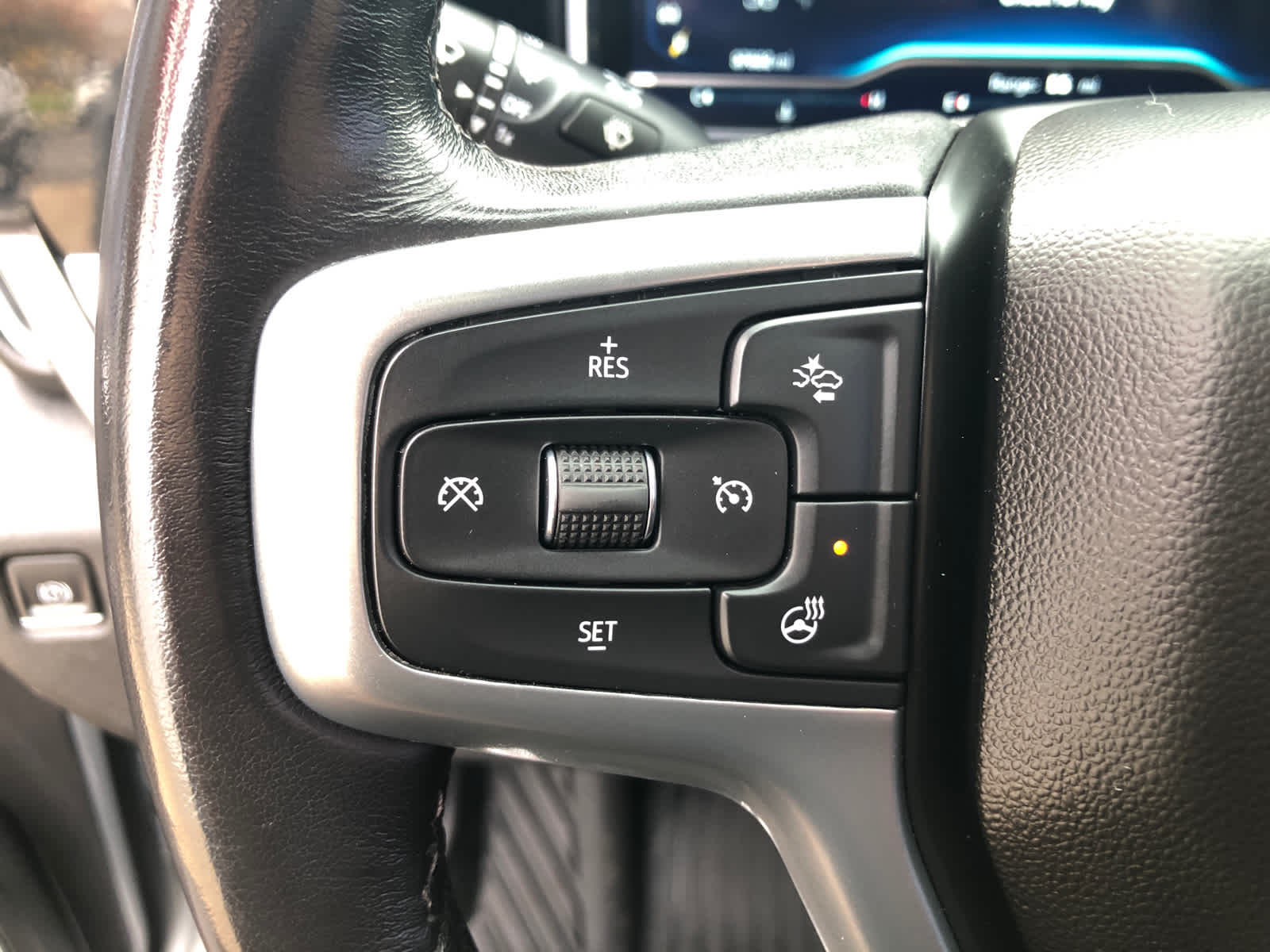 2022 Chevrolet Silverado 1500 RST - Photo 8
