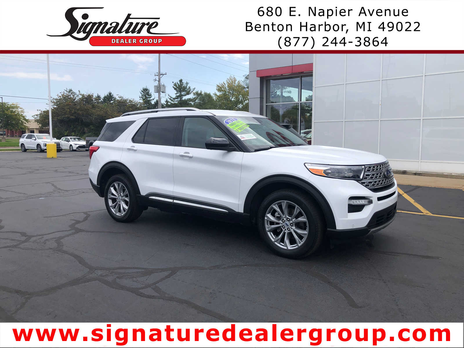 2023 Ford Explorer Limited's photo
