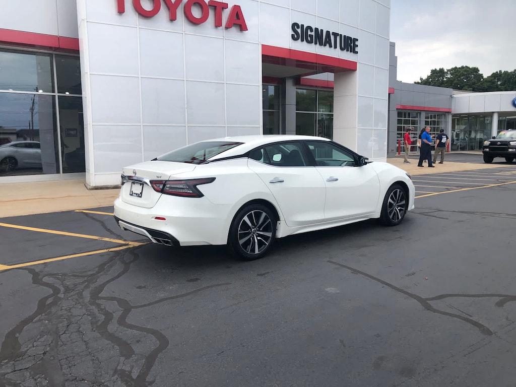 Used 2023 Nissan Maxima SV CVT