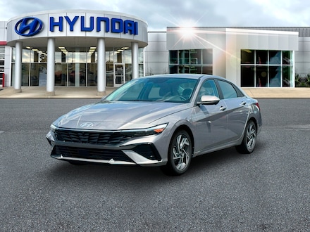 2025 Hyundai Elantra Limited IVT