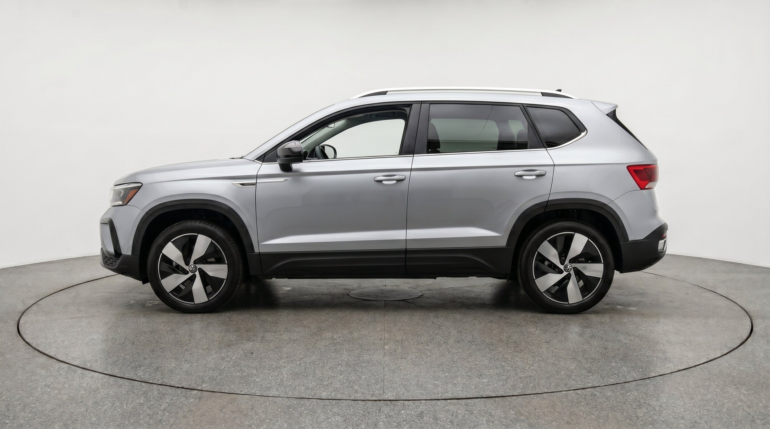 Thumbnail: 2026 Volkswagen Taos - 5