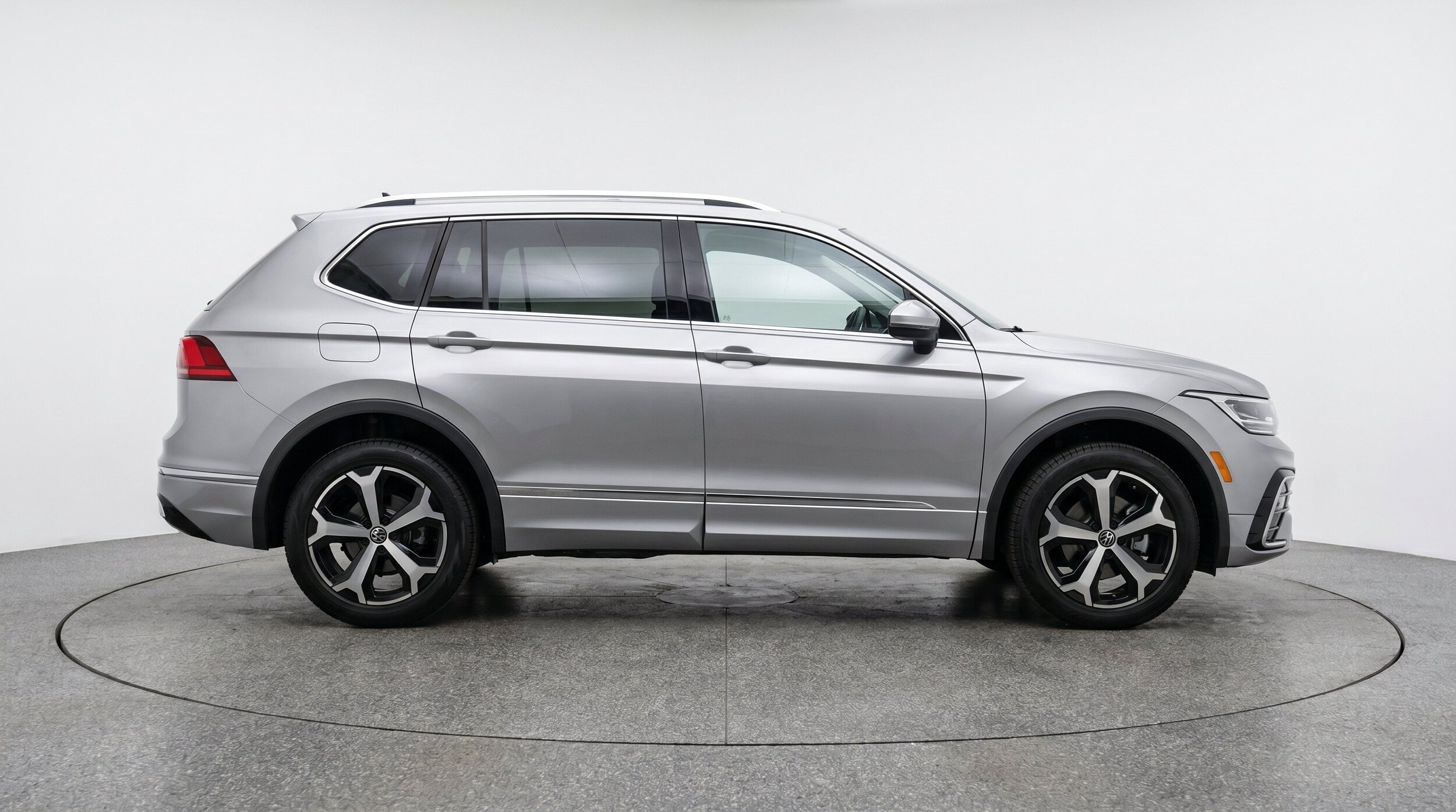 Thumbnail: 2026 Volkswagen Tiguan - 11