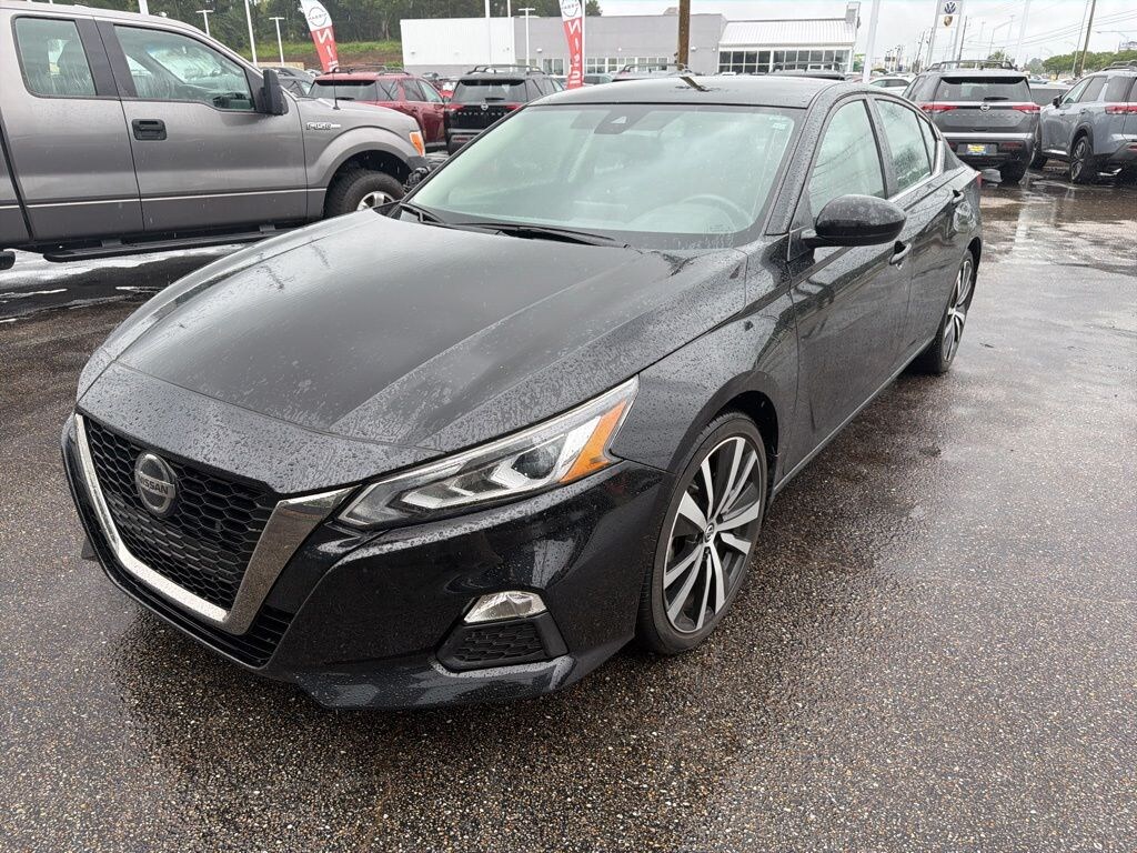 Used 2022 Nissan Altima 2.5 SR Sedan