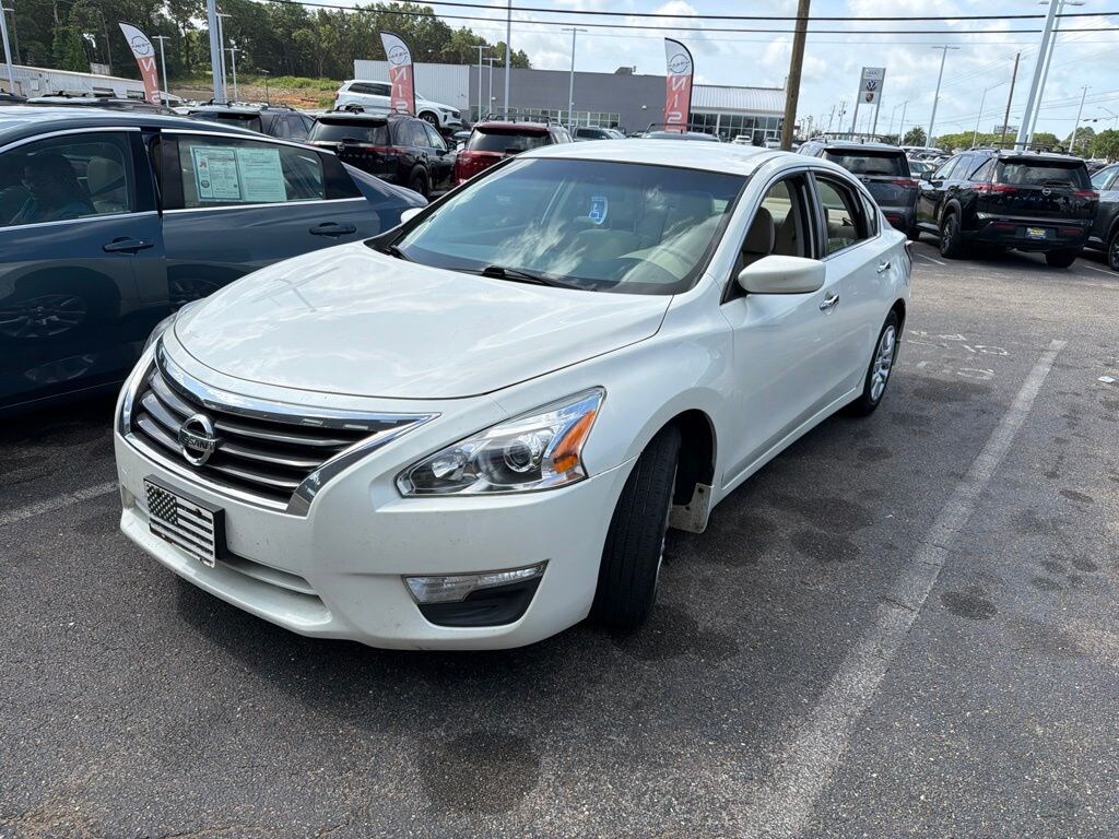 Used 2015 Nissan Altima 2.5 S Sedan