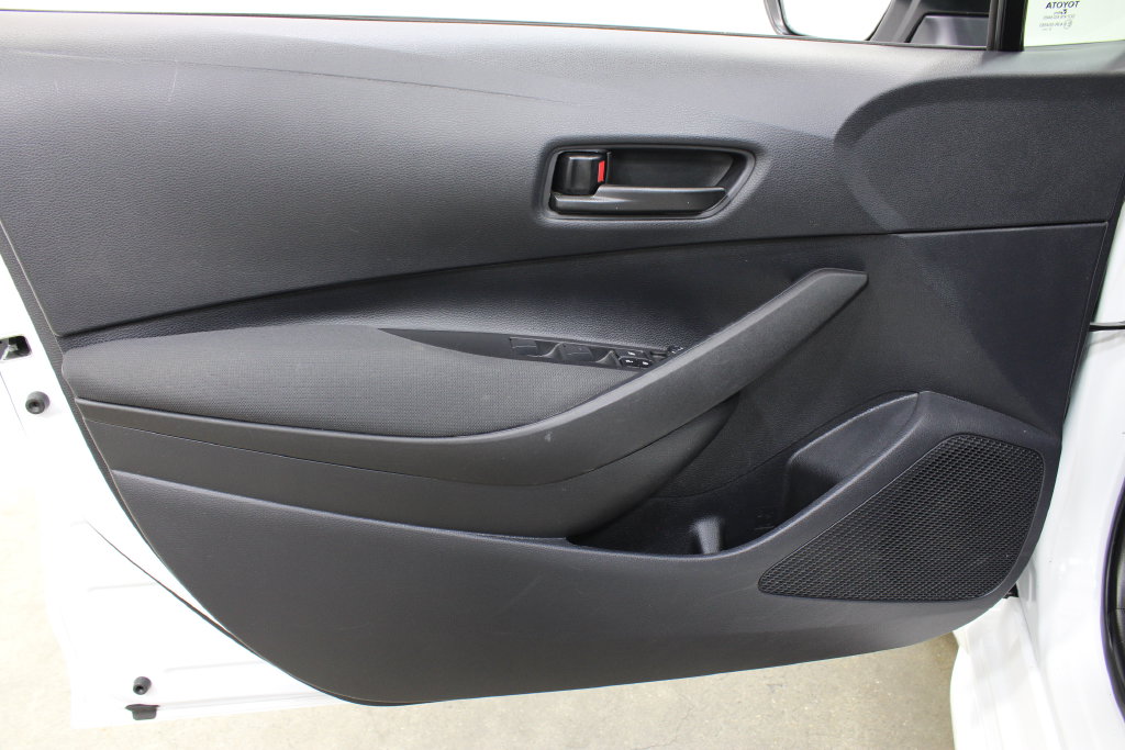 2026 Toyota Corolla LE - Photo 15