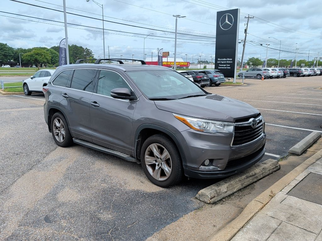 2015 Toyota Highlander's photo