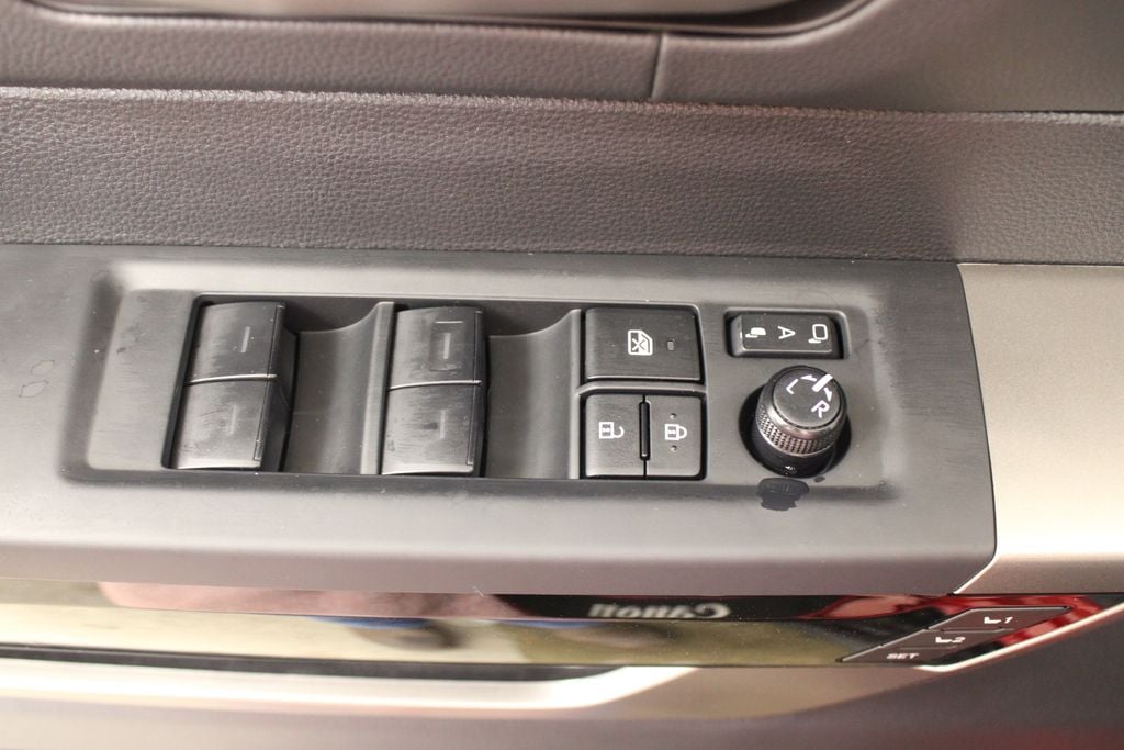 2026 Toyota Tundra Limited - Photo 17
