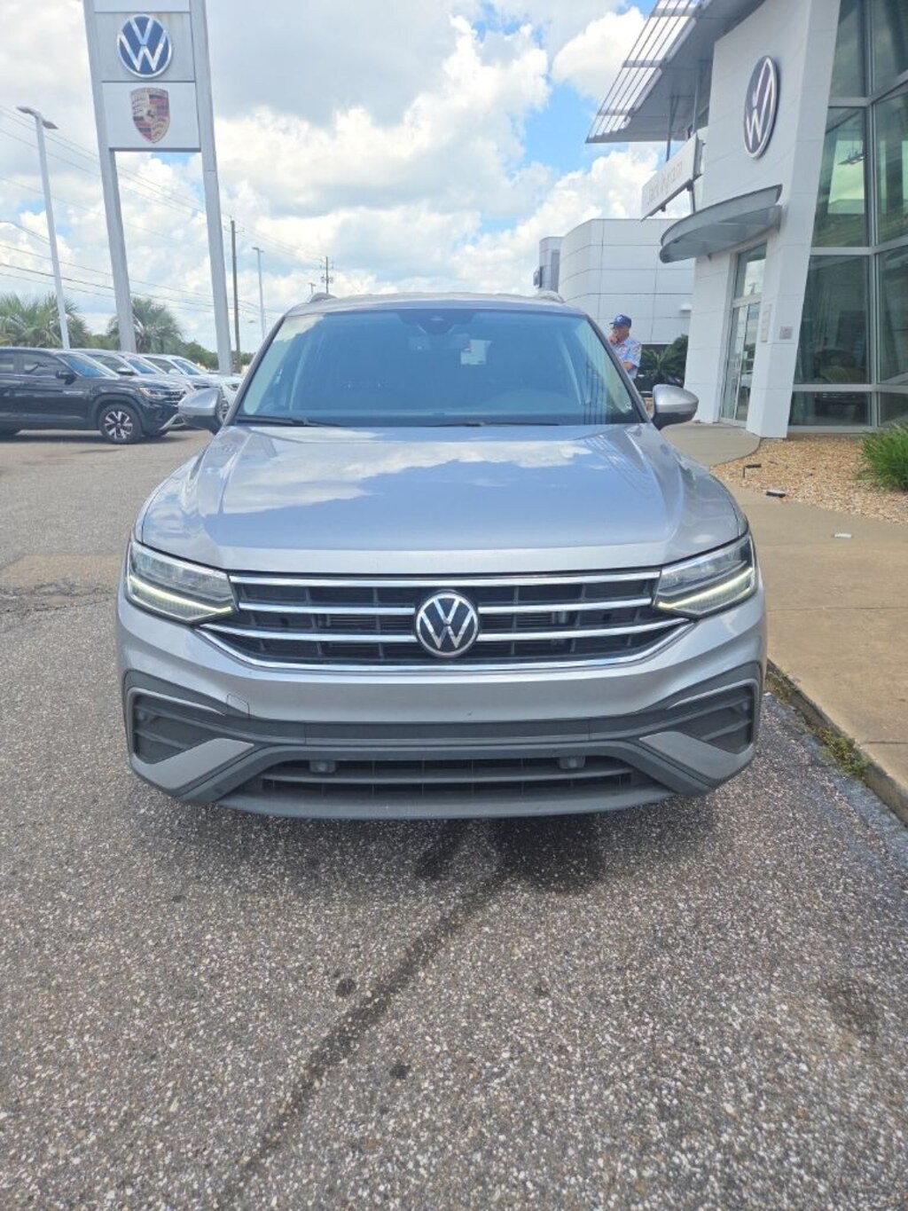 Used 2024 Volkswagen Tiguan 2.0T SE SUV