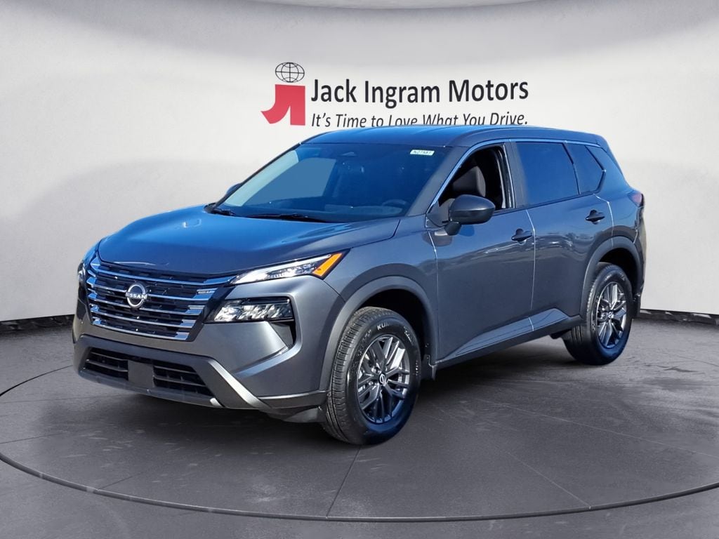 2026 Nissan Rogue S FWD's photo