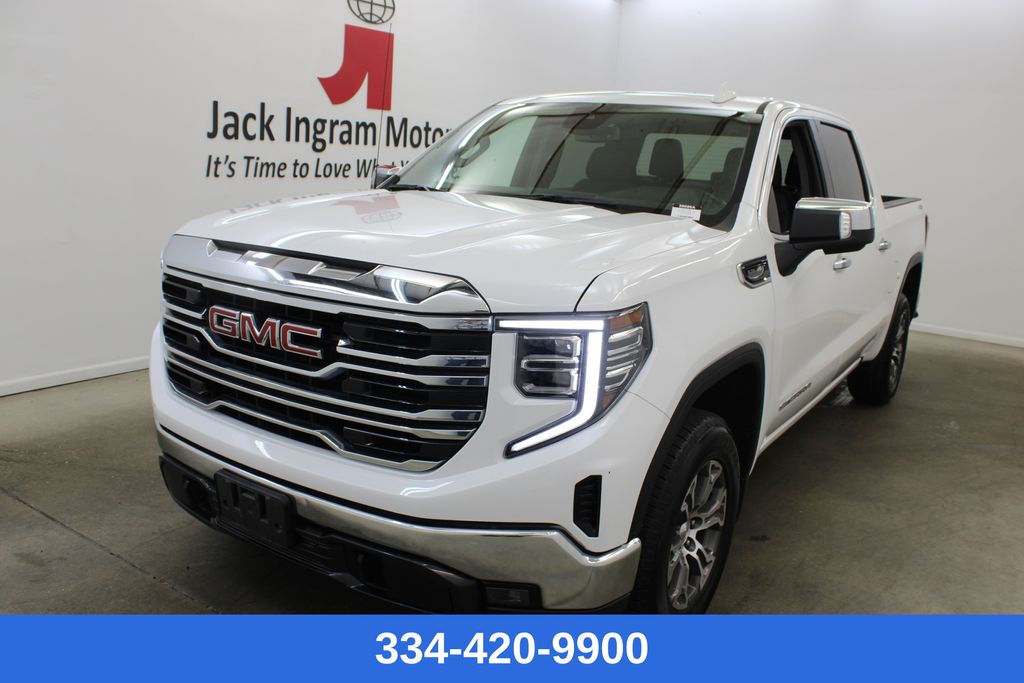 2025 GMC Sierra 4WD Crew Cab Short Box SLT's photo