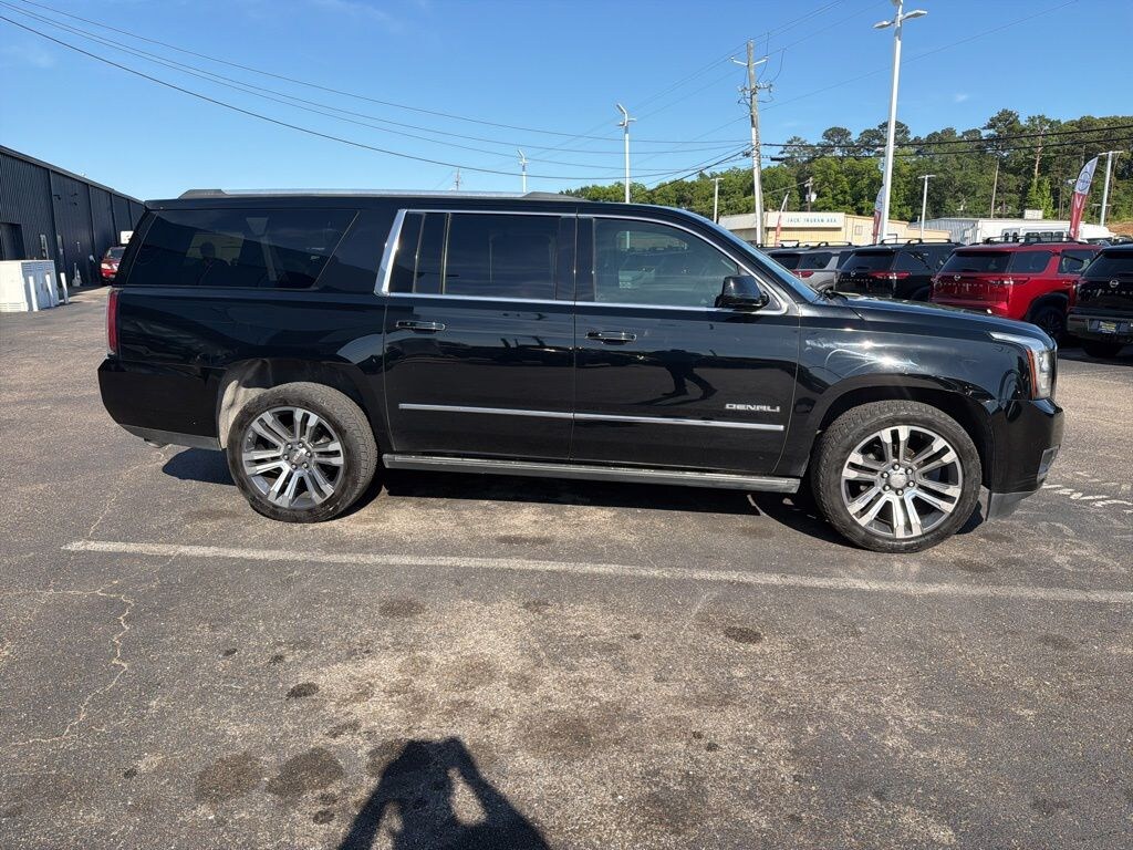 Used 2018 GMC Yukon XL Denali SUV