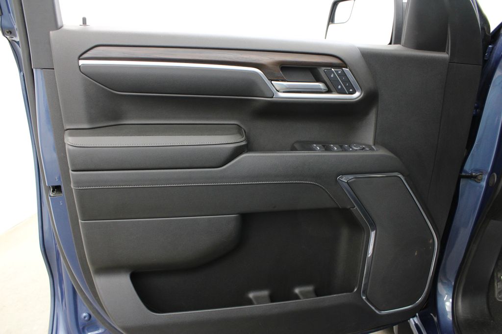 2024 GMC Sierra 1500 SLT - Photo 15