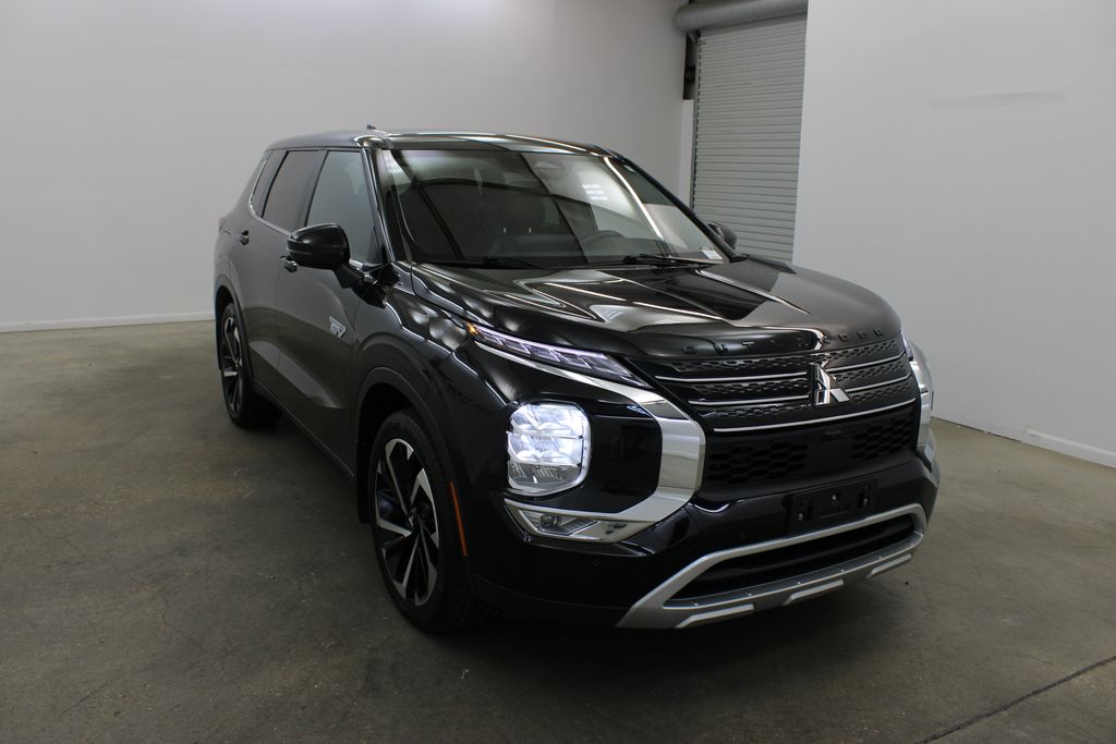 2024 Mitsubishi Outlander Plug-in Hybrid SE - Photo 6