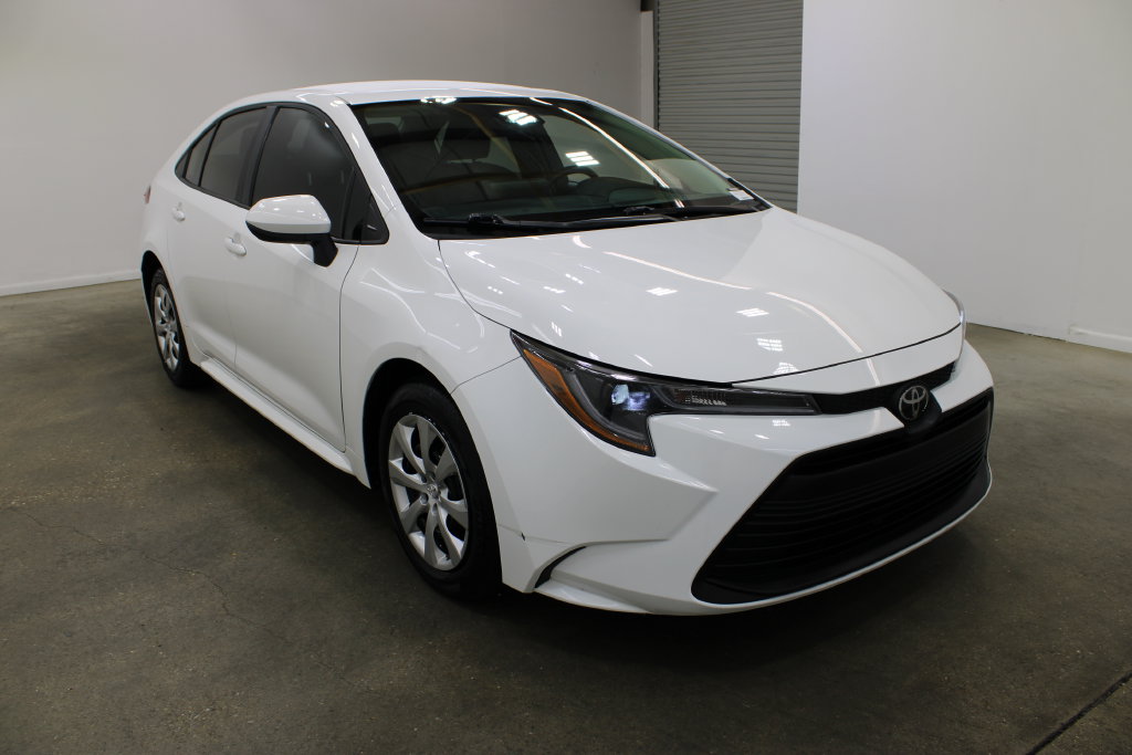 2026 Toyota Corolla LE - Photo 6