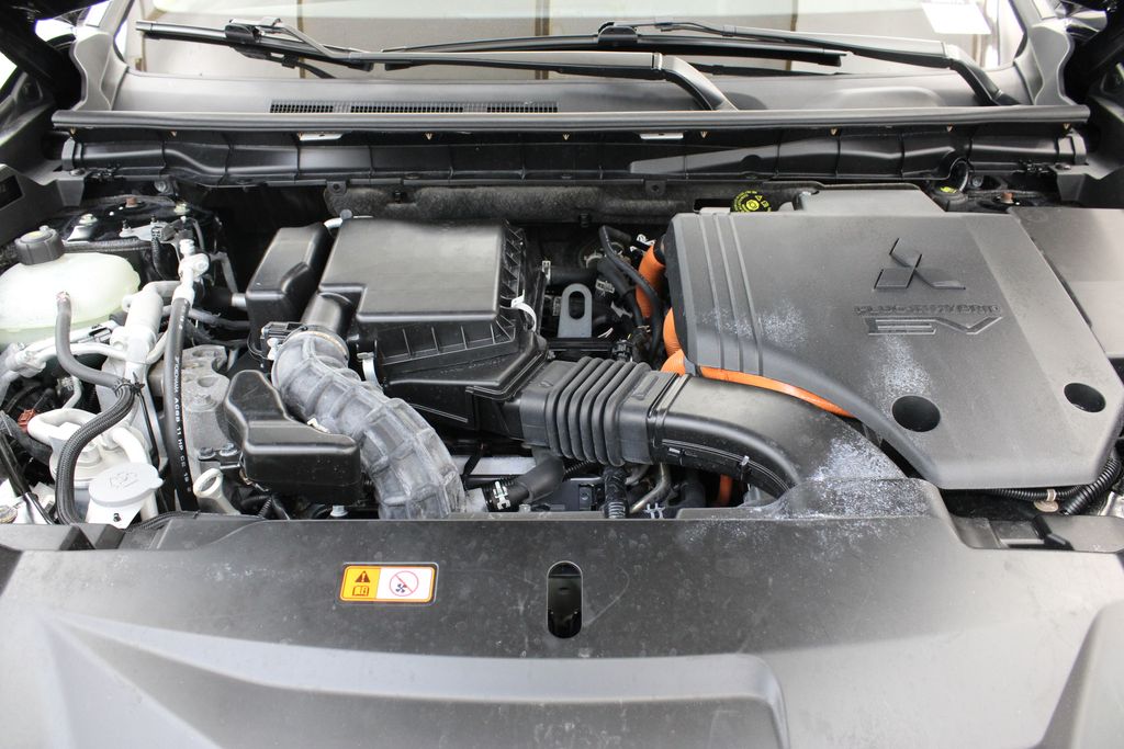 2024 Mitsubishi Outlander Plug-in Hybrid SE - Photo 31