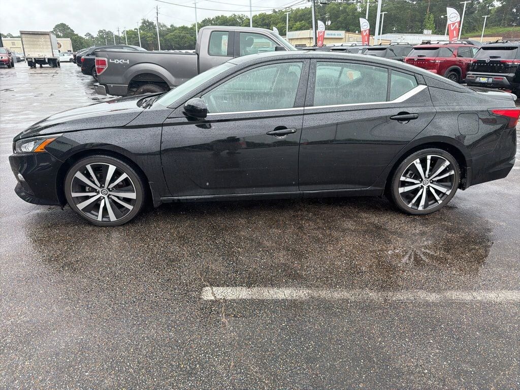 Used 2022 Nissan Altima 2.5 SR Sedan