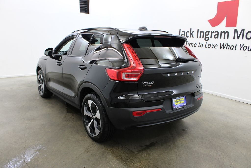 Used 2026 Volvo XC40 B5 Plus SUV