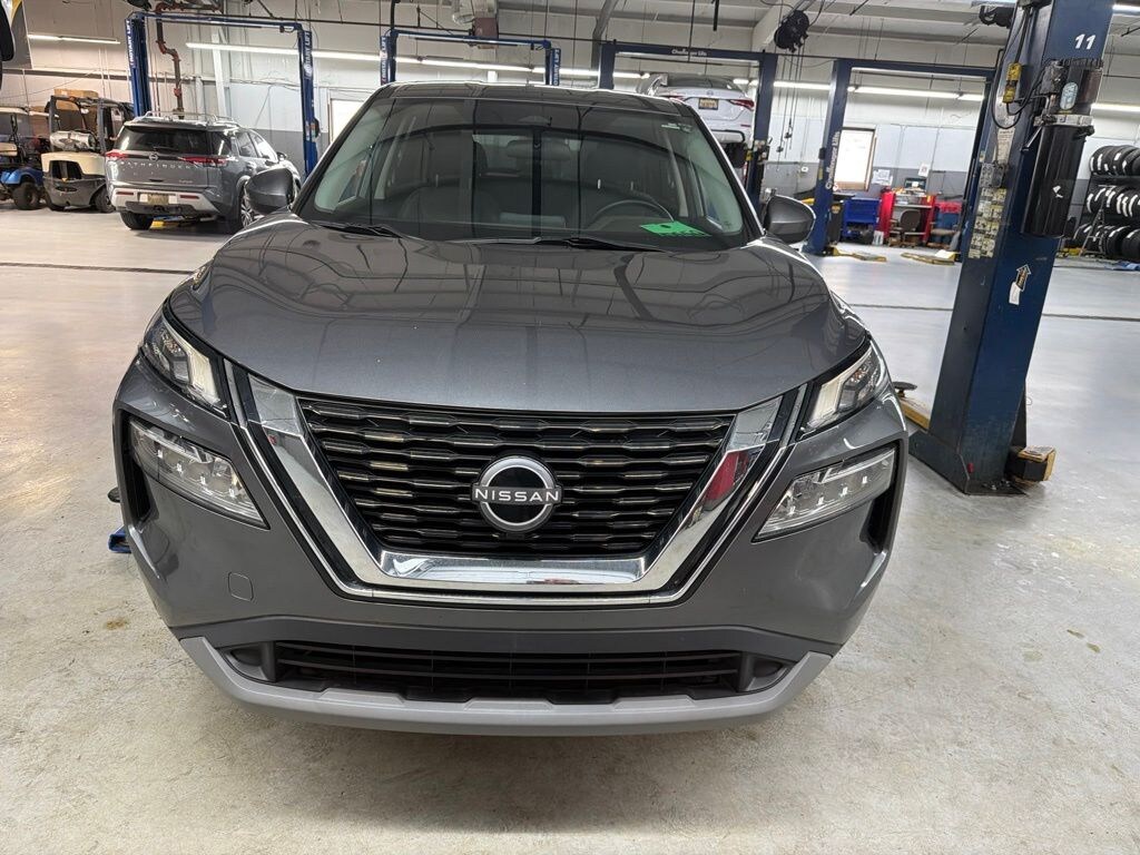 Used 2022 Nissan Rogue SV SUV