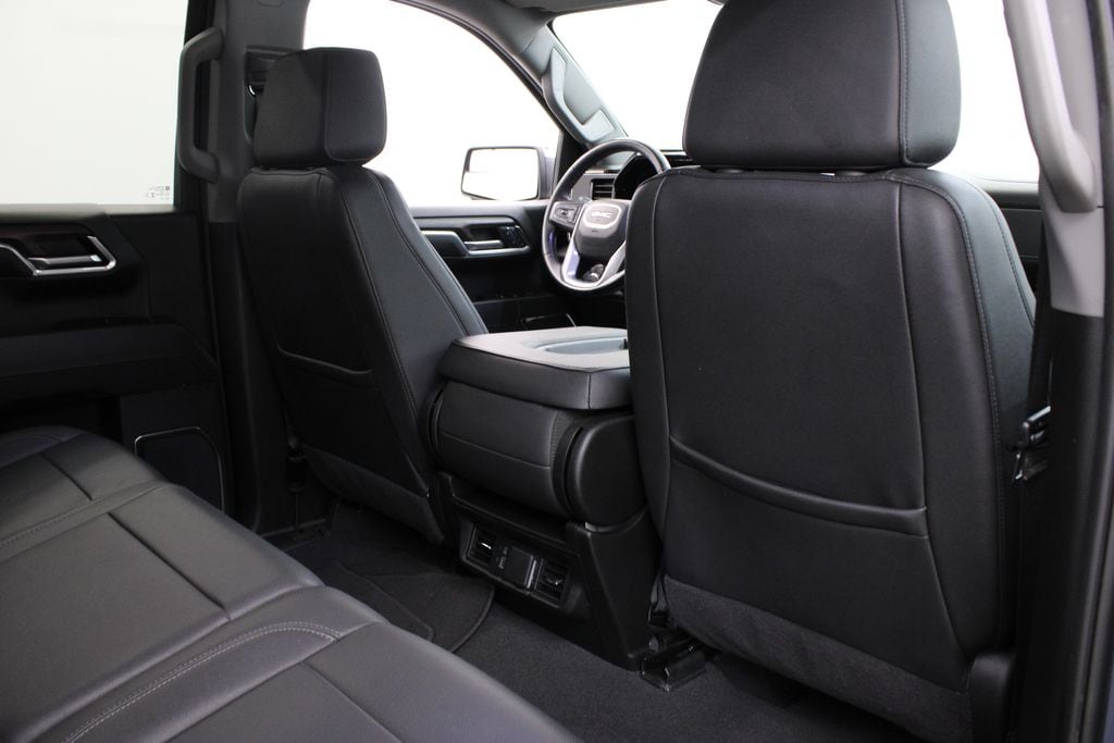 2024 GMC Sierra 1500 SLT - Photo 20