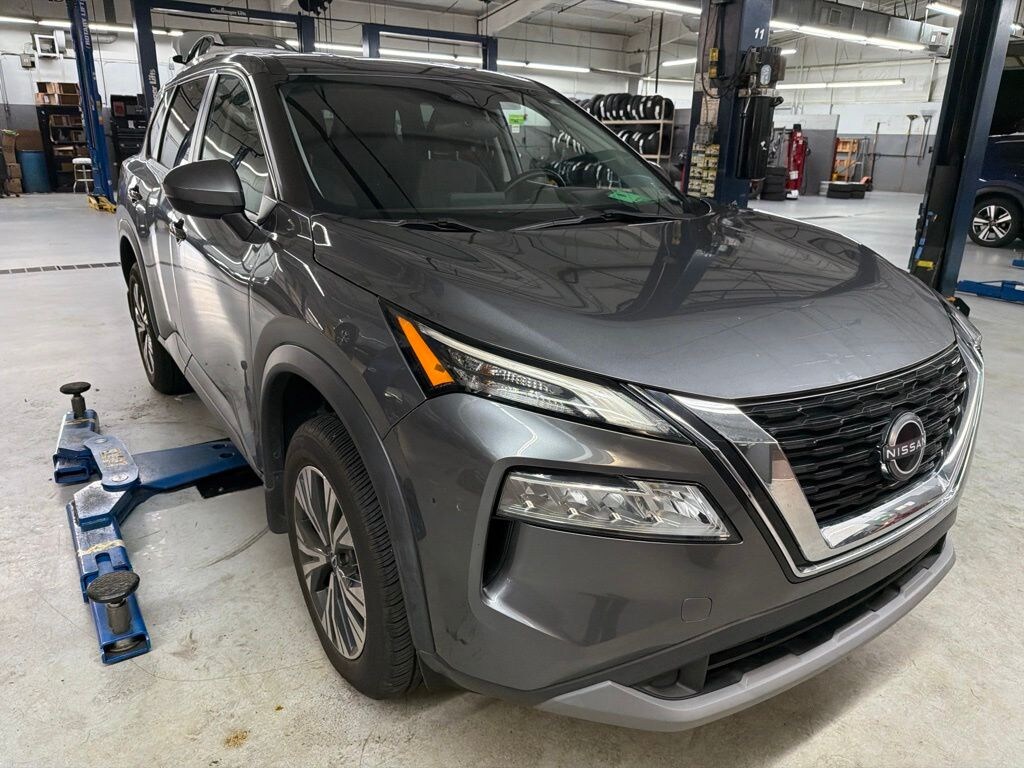 Used 2022 Nissan Rogue SV SUV