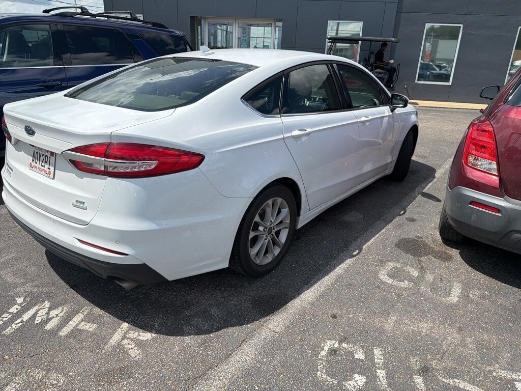 Used 2019 Ford Fusion SE Sedan