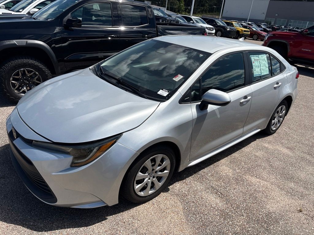 Used 2023 Toyota Corolla LE Sedan